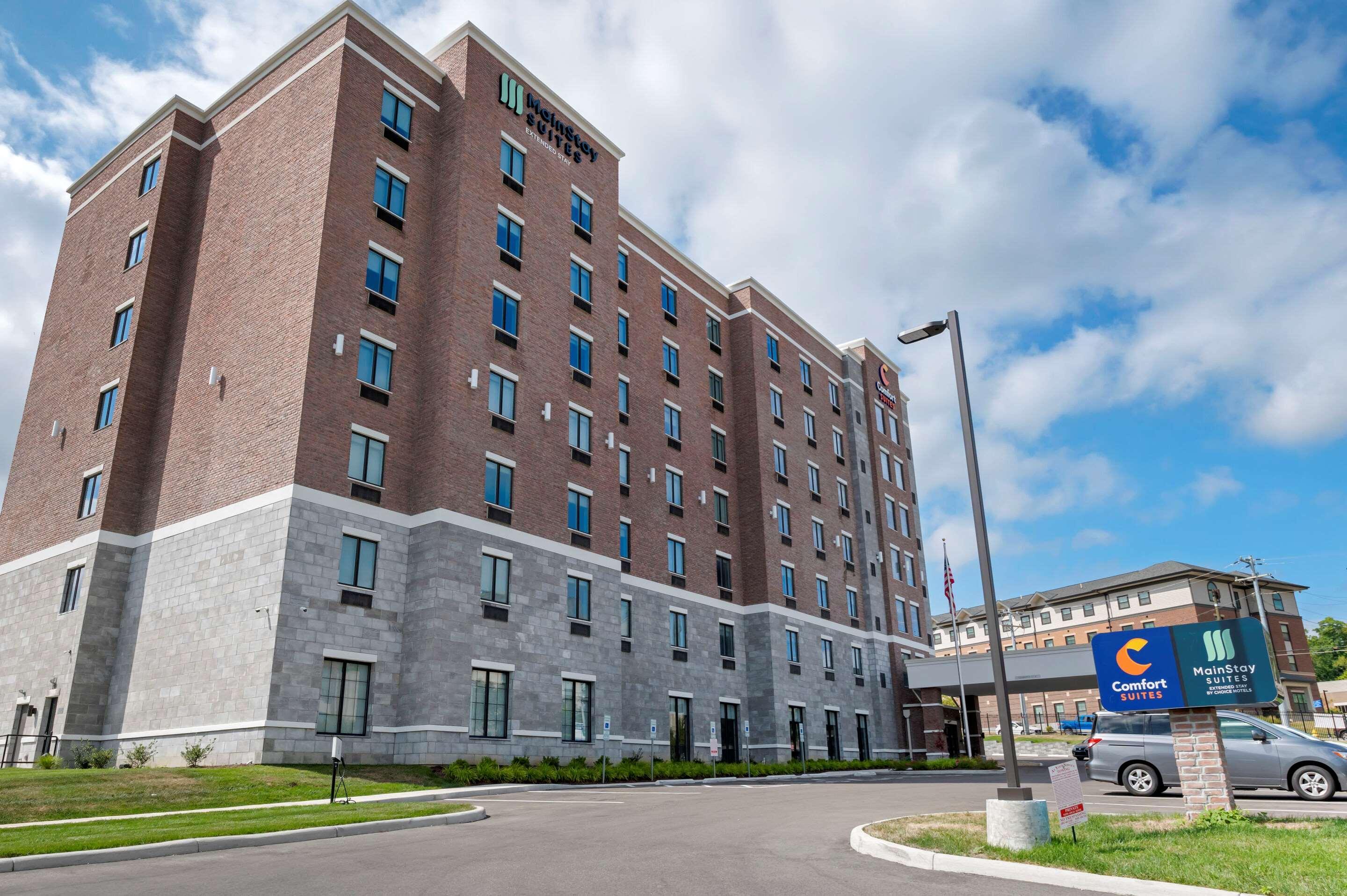 Comfort Suites Cincinnati University - Downtown Extérieur photo