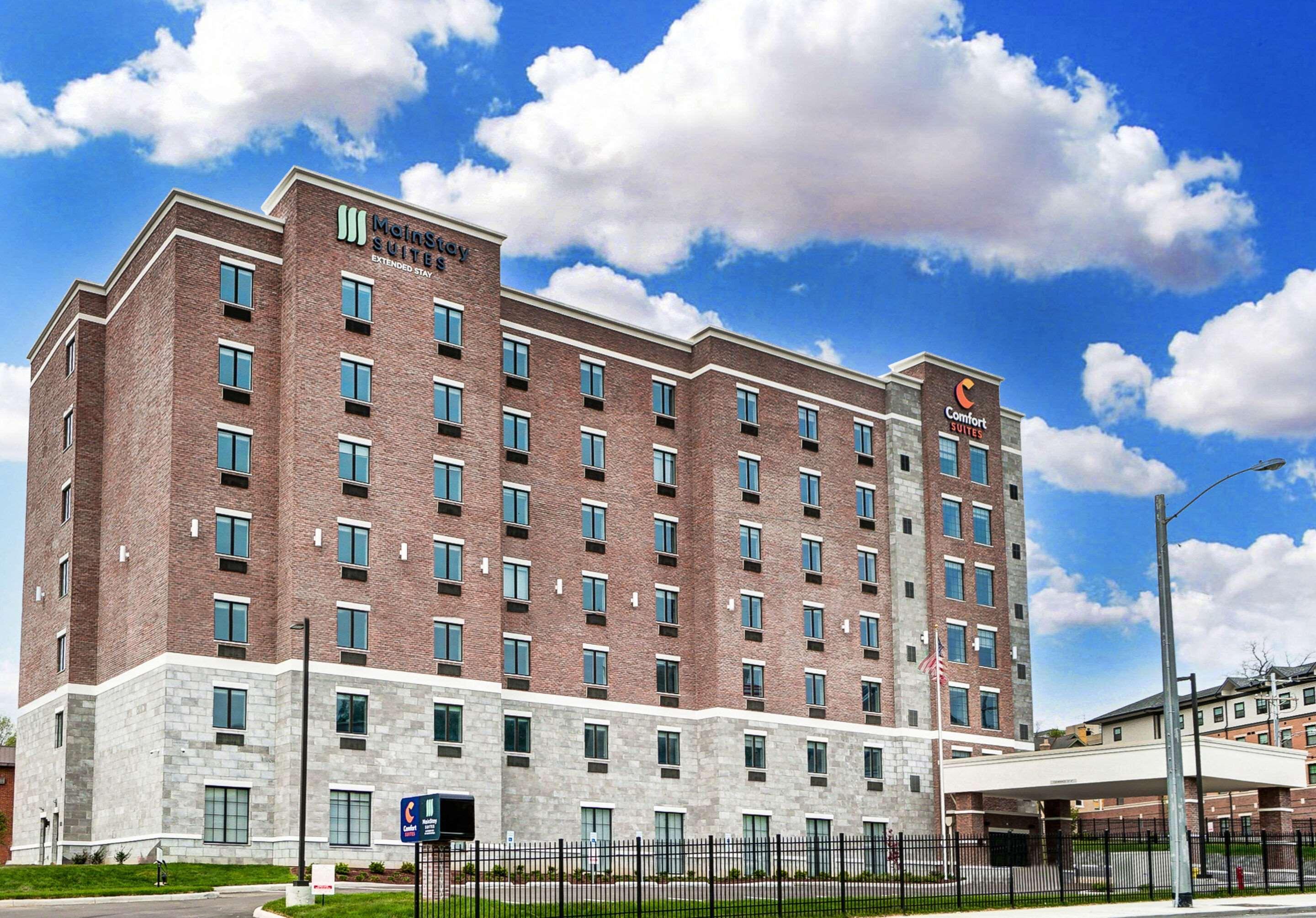 Comfort Suites Cincinnati University - Downtown Extérieur photo